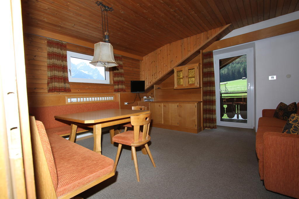 Garni Bergsteiger Hotel Sexten Habitación foto